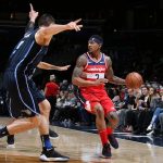 Wizards jsou na prahu přestavby. Tato sezóna je a bude o ničem. Právě proto se trenér Brooks snaží dát především šanci nováčkům, kterých je v týmu víc než dost, aby se ukázali a adaptovali.