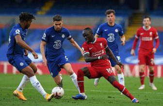 Sobotní parádní bitva Premier League mezi Reds a Blues