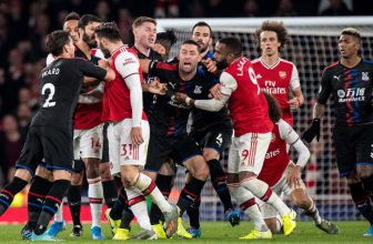 Pondělní dohrávka Premier League svede dva londýnské celky a to Arsenal a Palace