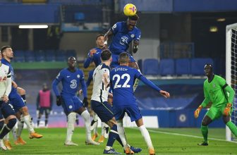 Spurs a Blues v odvetě semifinále Carabao Cupu