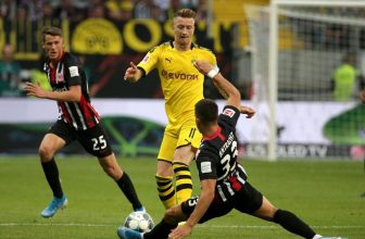 Nabídne sobotní šlágr Frankfurt vs Dortmund ofenzivní smršť?