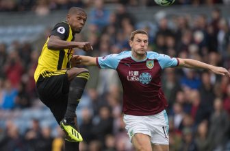 Burnley a Watford si to rozdají v jediném sobotním utkání Premier League