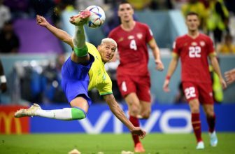 Brazilci a Švýcaři jsou zatím bezchybní, ve vzájemné souboji jde už o postup