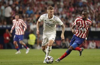 Madridské derby na stadionu San Bernabeu v podání Realu a Atletica