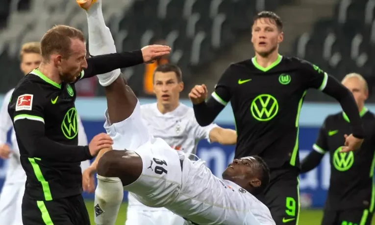 Remízoví experti Gladbach a Wolfsburg v neděli změří síly