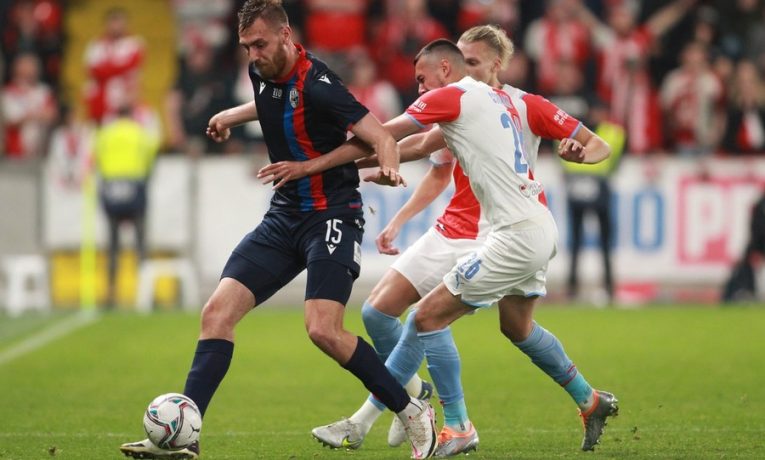 Udrží si Slavia proti Plzni šanci na titul? Sobota ukáže