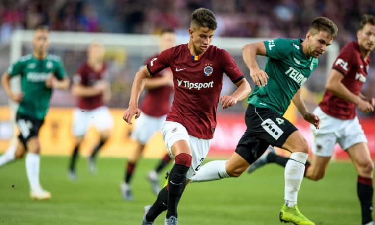 Sparta v Jablonci obstará křest nového trávníku