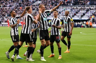 Newcastle prozatím vede “Skupinu smrti”, do St. James’ Parku nyní přijíždí Borussia Dortmund