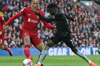 Bitva o první místo Premier League se odehraje na Anfield – Liverpool vs Arsenal