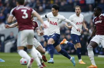 Londýnské derby mezi Spurs a Hammers, které se hraje ve čtvrtek večer