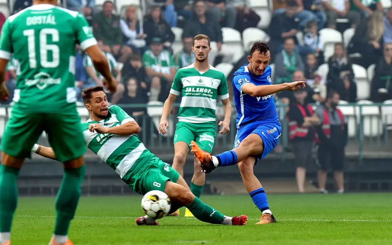 Trápící se Bohemka hostí Slovan, který je pořádně rozjetý