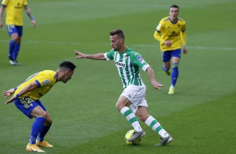 Osmnáctý Cádiz čeká v páteční předehrávce La Ligy osmý Betis Sevilla