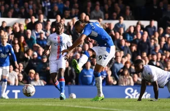 Everton a Palace si to v pondělí rozdají o “šest bodů”