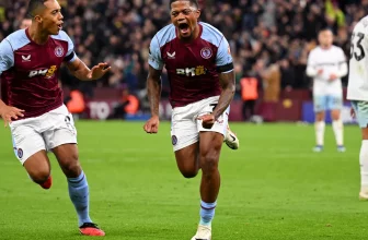 Jediný zápas nedělního programu Premier League obstarají sedmý West Ham a čtvrtá Aston Villa