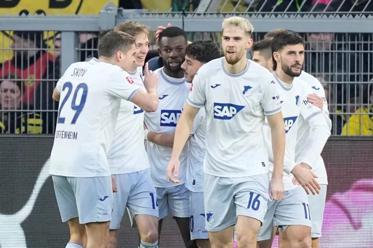 Prodlouží Jurásek, Kadeřábek a Hoffenheim ve Frankfurtu sérii výher?