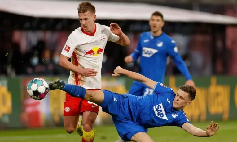 Hoffenheim a Lipsko v boji o EL a LM otevřou 32. kolo