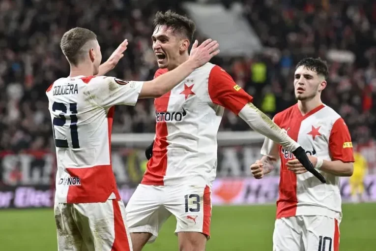 Fanouškovský šlágr v Edenu: Slavia hostí Baník!