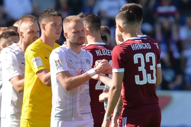 Liga mistrů a teď Sparta čeká Slovácko, které obralo SKS! Má naději?