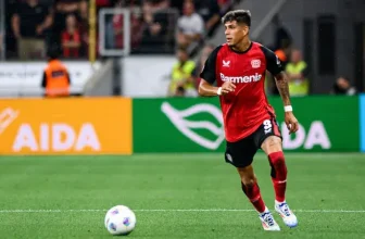 AC Milán jede k mistrovi Bundesligy Bayeru Leverkusen