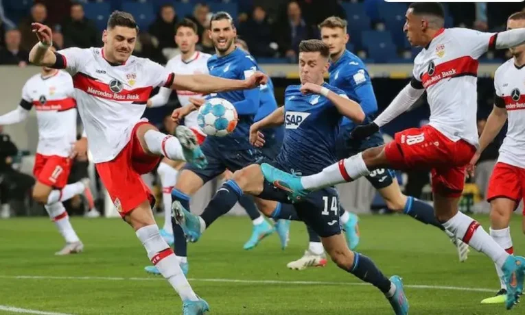 Kadeřábek, Hložek a Jurásek v akci? Hoffenheim jede do Stuttgartu!