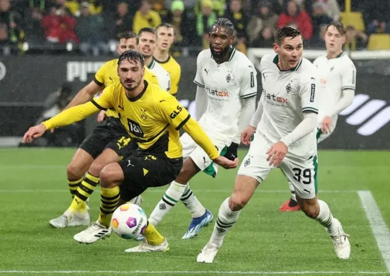 Výhra BVB a gólové hody? Na řadě je souboj dvou Borussií