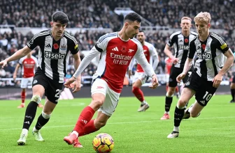 Úterní semifinále Carabao Cupu proti sobě postaví Arsenal a Newcastle United